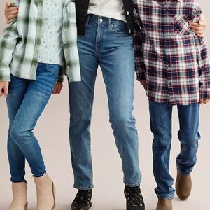 Women's Levi's® Classic Straight-Leg 505 Jeans